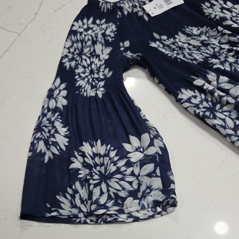Sense Navy Floral Women's Blouse, Bell Sleeves Oversize Style SzM New With Tag - Picture 3 of 7